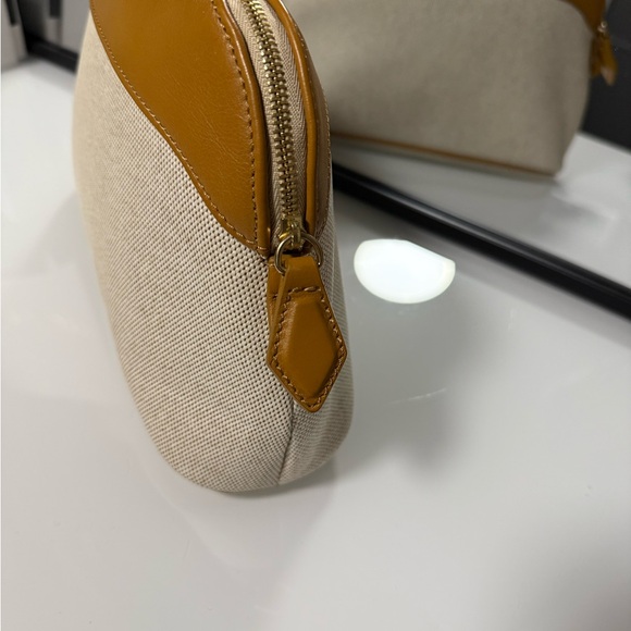 Paravel Toiletry Bag - Picture 8 of 17